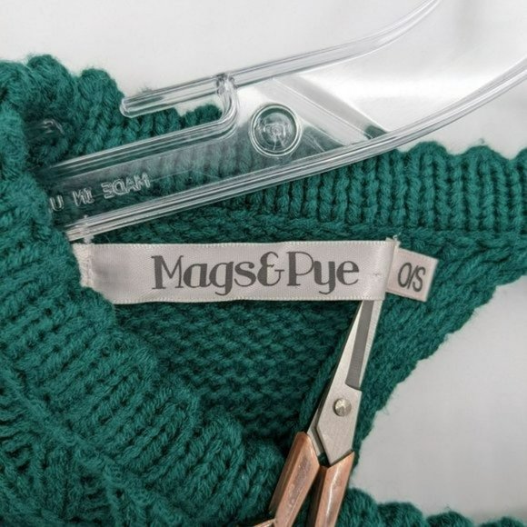 Mags & Pye Sweater OS Hunter Green Oversized Loose Fit Cable Knit Open Back Crop - Picture 2 of 13
